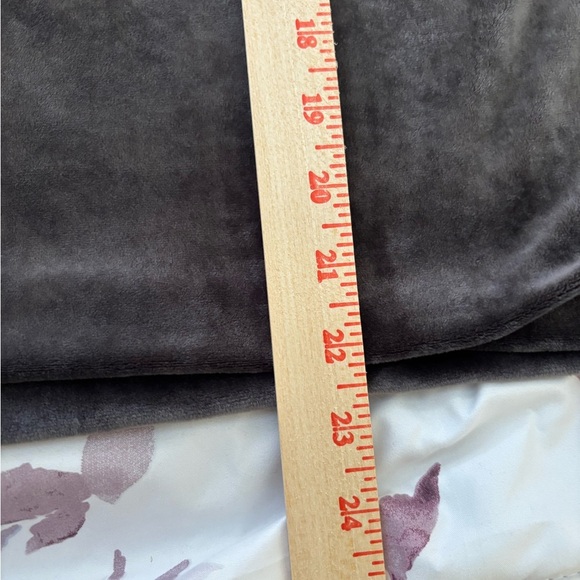 Velvet Black Oversized Sweatshirt - Picture 5 of 8